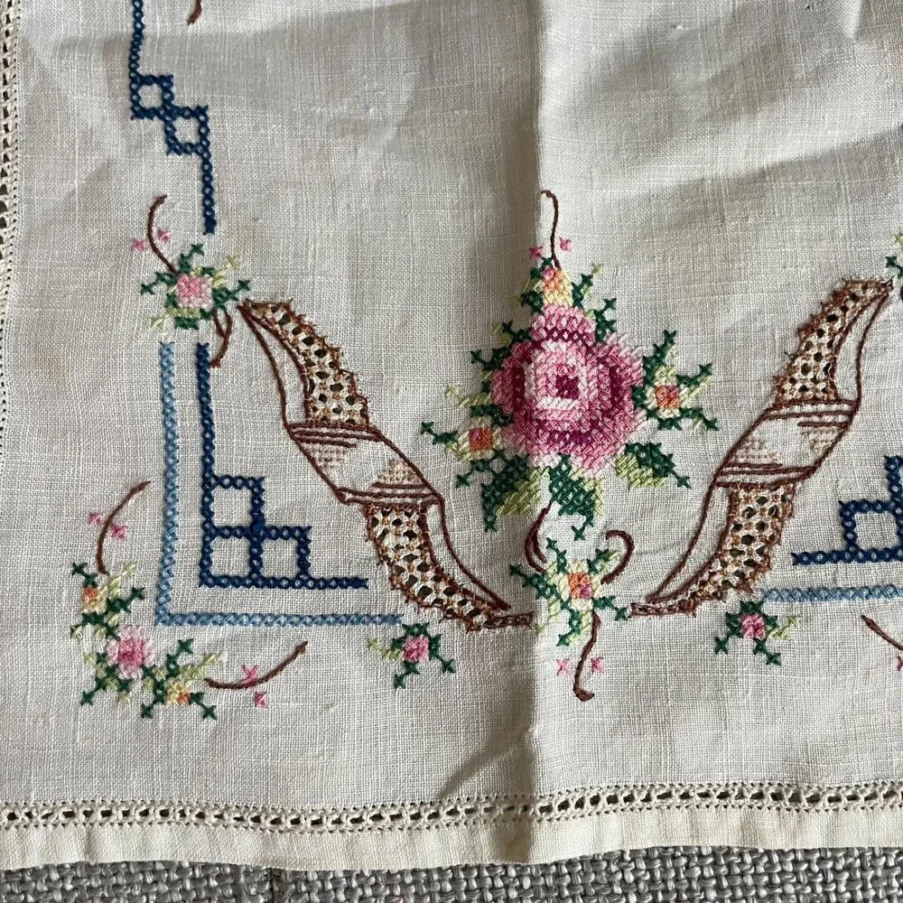 Vintage Embroidered Table Linen Tray Cloth Napkin Placemat Dining Kitchen Classi